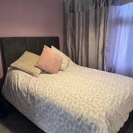 Coastal Cabin Chalet Roch Екстер'єр фото