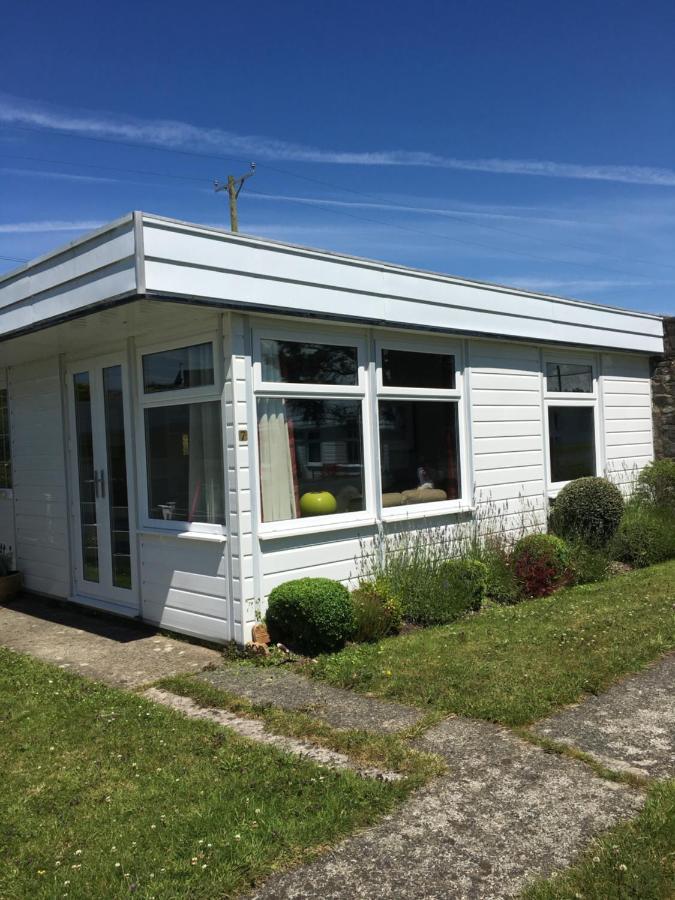 Coastal Cabin Chalet Roch Екстер'єр фото